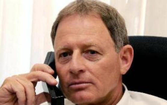 نتنياهو يعين مسئولاً سابقاً في الموساد لمعالجة قضية المتسللين