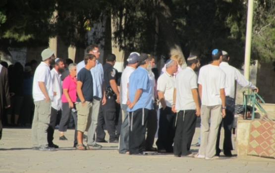 عشرات الصهاينة يقتحمون الأقصى لإقامة صلوات تلمودية