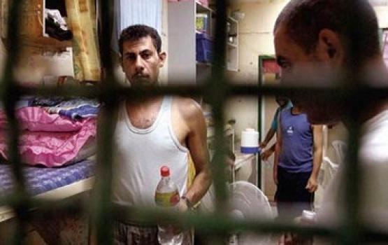 الحركة الاسيرة تهدد بالاضراب إن لم تستجب ادارة السجون لمطالبهم