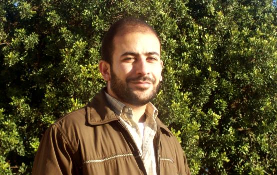 نقل الأسيرين عماد البطران وأيمن اطبيش إلى المستشفى