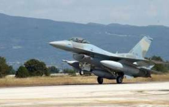 تضرر طائرة حربية نتيجة إنحرافها عن مسار هبوطها بالجليل