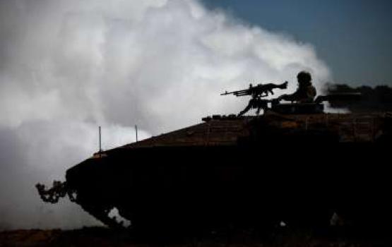 آليات الاحتلال تفتح نيرانها صوب أراضي وممتلكات المواطنين شرق البريج