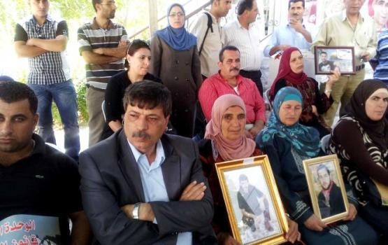 وقفة تضامنية مع الاسرى المضربين عن الطعام في طولكرم