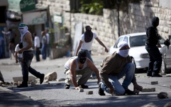 مواجهات مع الاحتلال بمخيم العروب