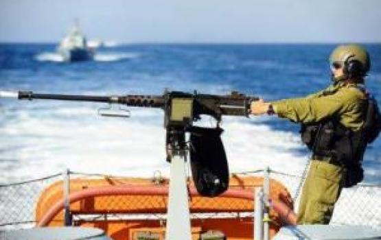 زوارق الاحتلال تستهدف قوارب الصيادين ببحر رفح