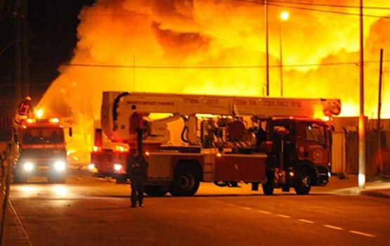 إصابة جنديين صهيونيين في حريق داخل قاعدة عسكرية