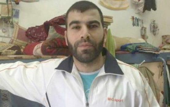 الأسير أيمن أبو داوود ينهي إضرابه مقابل إبعاده لغزة