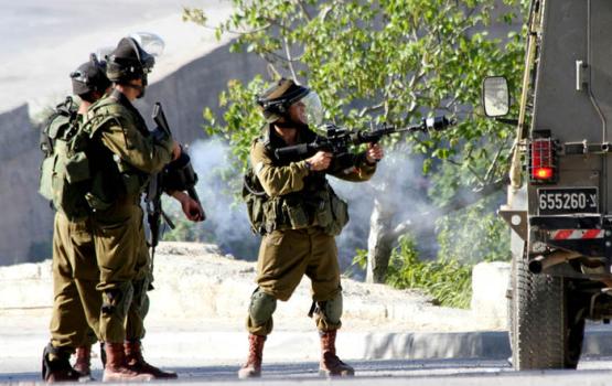 إصابات خلال مواجهات بين طلبة جامعة القدس والاحتلال