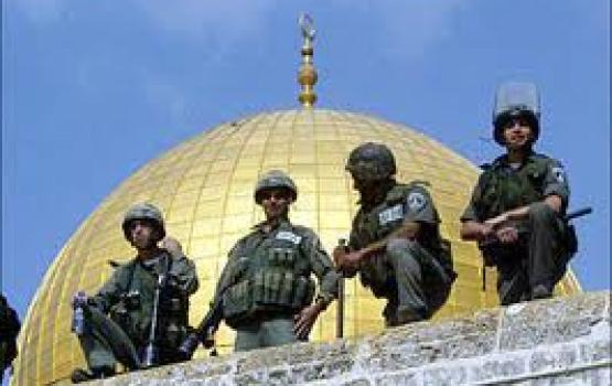 الاحتلال يحاصر القدس ومواجهات بباب العامود