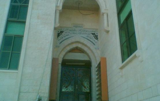 اشتباكات وإصابات عقب اقتحام مسجد طوالبة بمخيم جنين