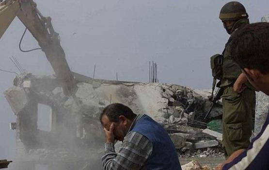 الاحتلال يهدم مضارب بدو الكعابنة شمال القدس المحتلة