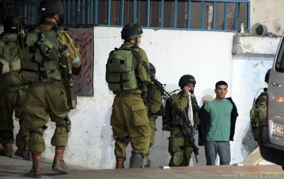 حملة اعتقالات ليلية مكثفة في نابلس