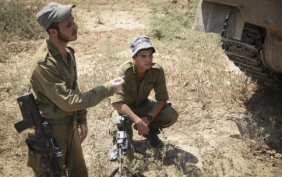 تدريبات عسكرية في قاعدة جوية قرب "تل أبيب‏"