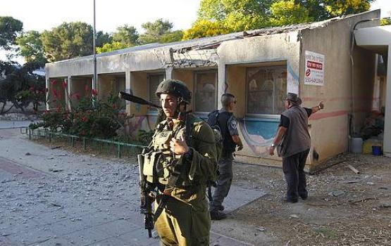 قيادة الجبهة الداخلية الصهيونية تأمر بفتح الملاجئ في حيفا