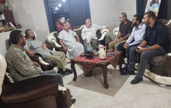 وفد من الجهاد يزور منزل عائلة مفجر انتفاضة القدس بذكرى استشهاده