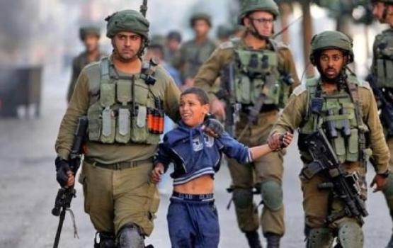 قوة صهيونية خاصة تعتقل طفلين من العيسوية