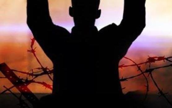  ثلاثة أسرى من قادة السرايا يدخلون أعواماً جديدة بالأسر 