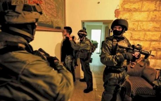 إصابات بمواجهات مع قوات الاحتلال واعتقالات بمدن الضفة المحتلة