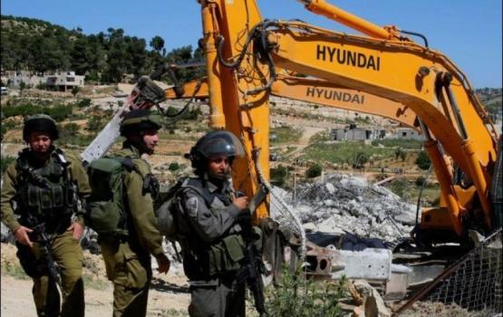 الاحتلال يخطر بهدم منزل قيد الإنشاء شرق بيت لحم 