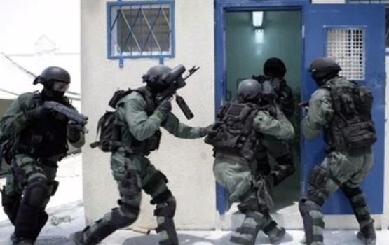 قوات القمع تقتحم سجن "عسقلان" وتنكل بالأسرى