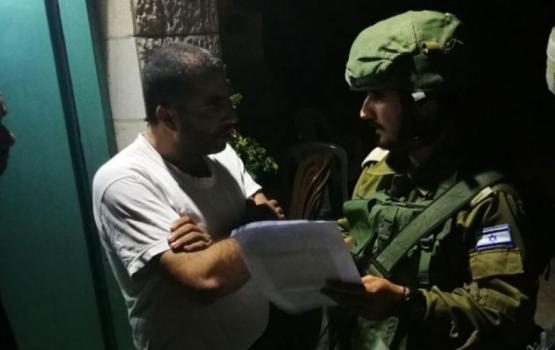 الاحتلال يخطر بهدم 5 منازل وردم 3 آبار في مسافر يطا