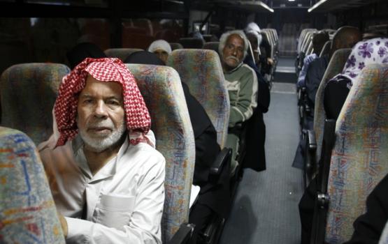 49 من ذوي أسرى غزة يزورون أبنائهم بـ "إيشل"