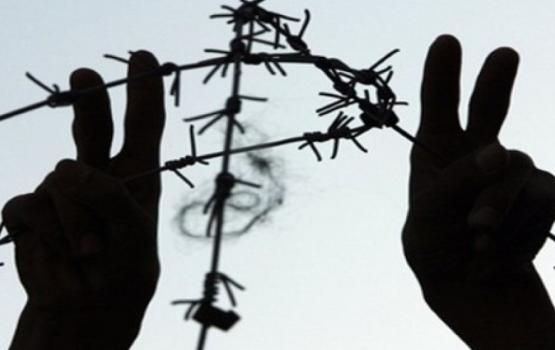 6 أسرى بينهم أسيرة يواصلون إضرابهم عن الطعام