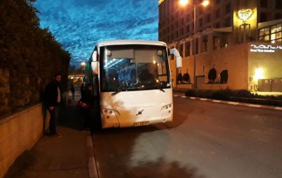 17 من أهالي أسرى غزة يزورون 11 أسيراً في "نفحة"