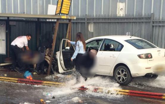 إصابة 14 صهيونياً في عملية دهس بالقدس واستشهاد المنفذ
