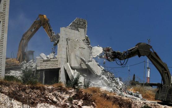 الاحتلال يهدم منزلًا  في جبل المكبر بالقدس المحتلة