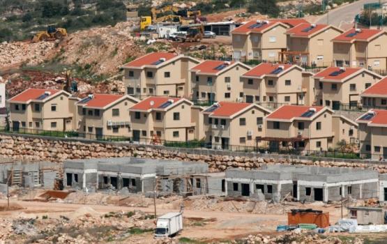 الاحتلال يصادق على بناء 1450 وحدة استيطانية جديدة بالضفة