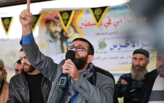 عدنان: نقل الأسير عواودة للمستشفى مؤشر خطير على تدهور حالته الصحية