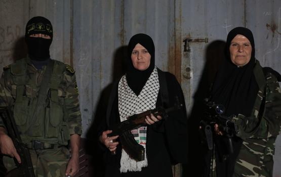 عائلة الشهيد خالد الزق ‫(1)‬ ‫‬