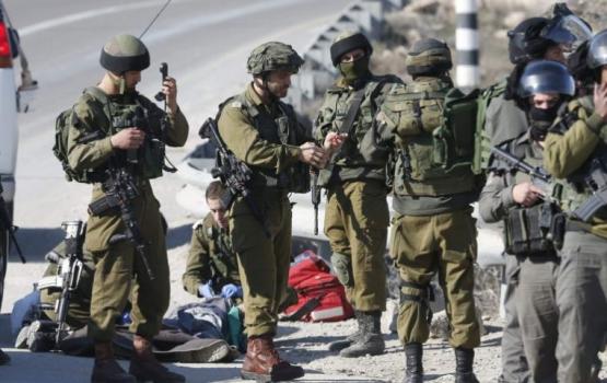 جيش الاحتلال يعتدي على مسنّ مصاب بــ"الزهايمر" 