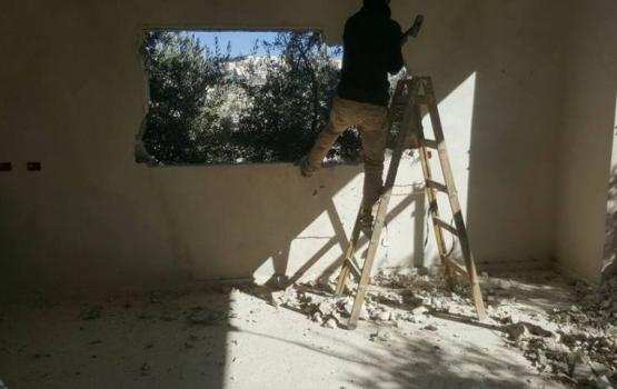 الاحتلال يُجبر مقدسيًا على هدم منزله في جبل المكبر قسرًا