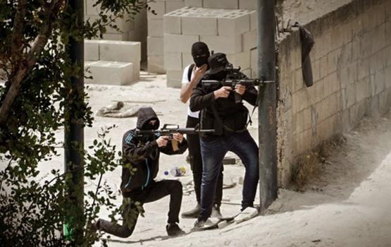 مقاومون يستهدفون مستوطنة "شاكيد" بوابل من الرصاص