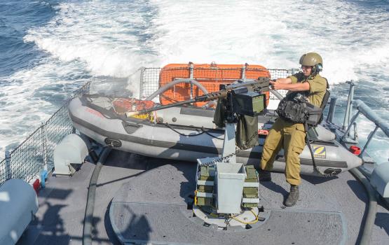 زوارق الاحتلال تستهدف صيادي شمال القطاع