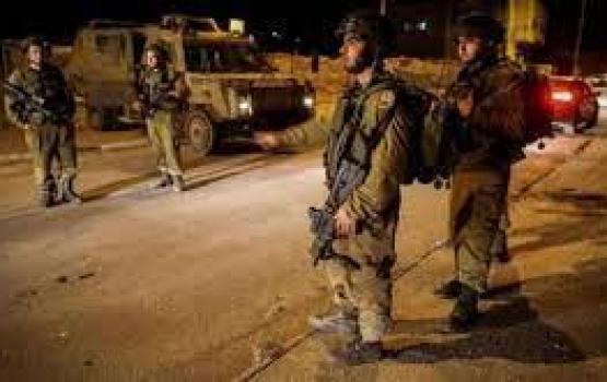 مقاومون يستهدفون حاجز حوارة جنوب نابلس