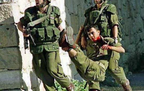 إصابة أربعة جنود صهاينة داخل المسجد الأقصى