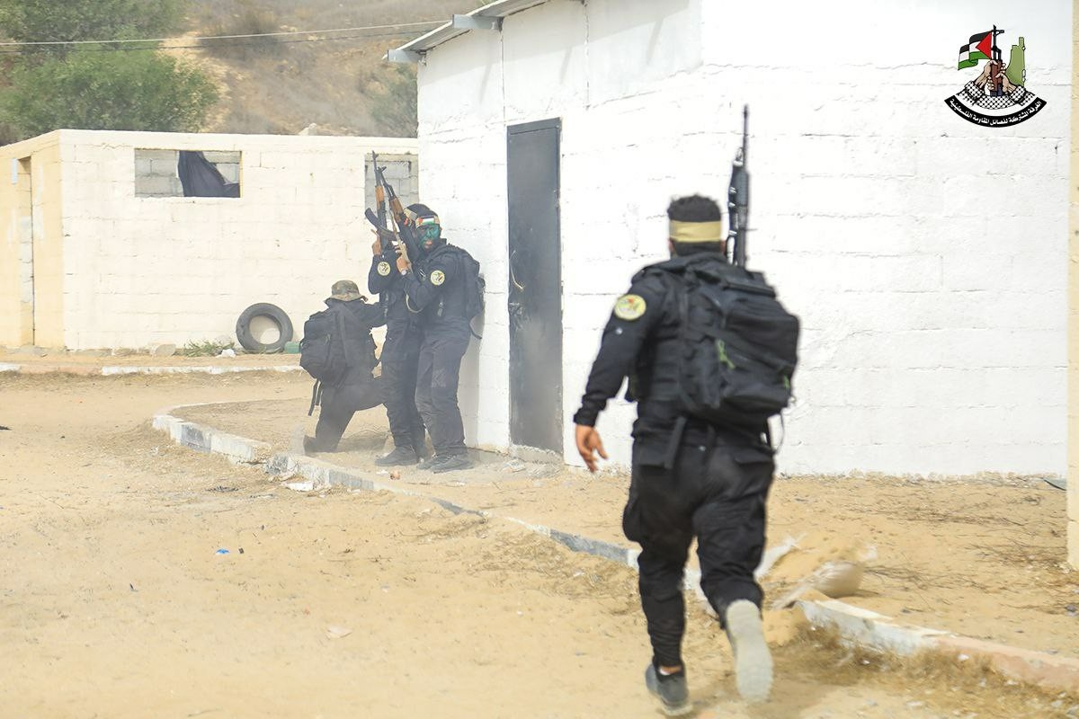 الركن الشديد (18)
